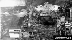 У перші дні після вибуху на Чорнобильській АЕС, квітень 1986 року