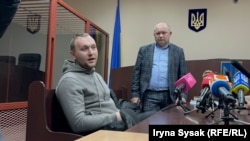 У січні суд взяв Романа Гринкевича під варту, призначивши йому розмір застави 500 млн гривень, сьогодні її зменшили до 469 мільйонів 