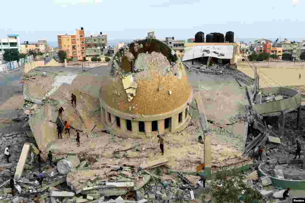 مسجدی در جنوب نوار غزه پس از حملات اسرائیل 