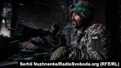 Український військовослужбовець в місті Бахмут Донецької області 25 лютого 2023 року