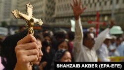 په کراچۍ کې عیسویان د جړاوالا پېښې ضد مظاهره کوي - د اګست ۱۷مې انځور.