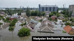 Затоплена територія у Херсоні після прориву дамби у Новій Каховці, 7 червня 2023 року
