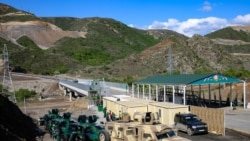 Ըստ ռուսական լրատվամիջոցների՝ Հակարի կամրջի վրա զինված միջադեպի օրը հրապարակված տեսանյութը կիսատ էր ու իրականությունն աղճատող