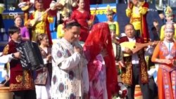 د چین یوغور مسلمانانو اختریزه مېله کړې ده