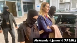 Privođenje direktorice ASK Jelene Perović u Specijalno policijsko odjeljenje, 17. aprila 2024. 