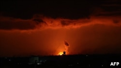 Чад и оган во градот Рафа во јужниот дел на Појасот Газа по израелското бомбардирање на 29 јануари 2024 година.