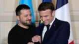 Wladimir Zelenski we Emmanuel Makron, arhiw suraty.