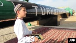 “Gazprom” 2010-2015-nji ýyllar aralygyndaky türkmen gazynyň bahasyna rektroaktiw görnüşde seredilmegini talap edýändigini mälim edýär.