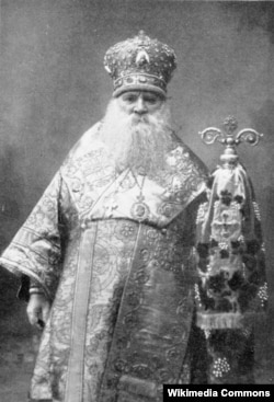 Предстоятель УАПЦ Василь (Липківський) у митрополичому вбранні