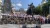 Львовта Тарас Шевченко һәйкәле янындагы мәйданда хор һәм хәрби оркестр "Ой, у лузі червона калина" җырын башкара. Аларга дөньяның 47 иленнән украиннар һәм чит ил кешеләре кушылып, чарада барлыгы меңнән артык кеше катнашты. 28 июнь 2022