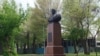 Тепер пам’ятник демонтує районна влада