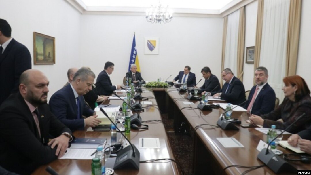 Predsjedništvo BiH i ministri iz Vijeća ministara na sastanku oko korona virusa, 16. mart 2020