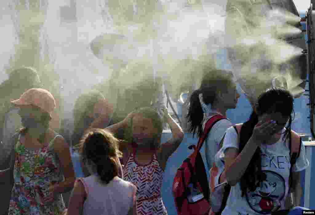 Rashladni uređaji za publiku, Melbourne, 15. januar 2014. Foto: REUTERS / Jason Reed