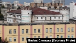 Сьледчы ізалятар №1 ГУВД на вуліцы Валадарскага. Ілюстрацыйнае фота.
