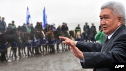 Gyrgyzystanyň “Ar-namys” atly syýasy partiýasynyň lideri Feliks Kulow.