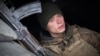 <strong>&laquo;Анархіст&raquo;</strong><br />
<br />
Його Радіо Свобода зустріло на передових позиціях під Маріуполем. Він матрос морської піхоти.&nbsp;<br />
<br />
Про те, як і де готують таких офіцерів, як він, можна почитати <a href="https://dqlp0rch06mtw.cloudfront.net/a/29465604.html" target="_blank">тут</a>.&nbsp;