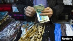 بنا بر ارقام مرکز آمار ایران، رشد اقتصادی کشور در زمستان ۹۷ منفی ۸٫۴ درصد بوده است