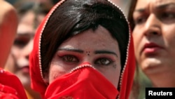 پېښور ښار کې يو نرښځی