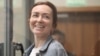 Jurnalista Europa Liberă Alsu Kurmașeva în timpul unei audieri într-o sală de judecată din Kazan, în Rusia, pe 31 mai 2024. Ea a fost condamnată la șase ani și șase luni de închisoare în baza controversatei legi a agenților străini.