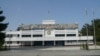 Düýbi Aşgabatda ýerleşýän Dünýä türkmenleriniň ynsanperwer bileleşiginiň "Mekan" köşgi. Aşgabat, 2009-njy ýyl. Arhiwden alnan surat. 