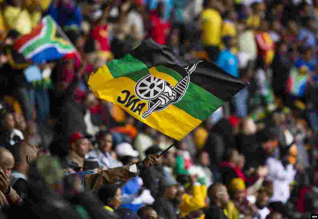 Johannesburg, 10. decembar 2013. Foto: EPA /Ian Langsdon