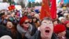 У поліції попередили: штраф і адмінарешт за використання «георгіївської стрічки» є чинними