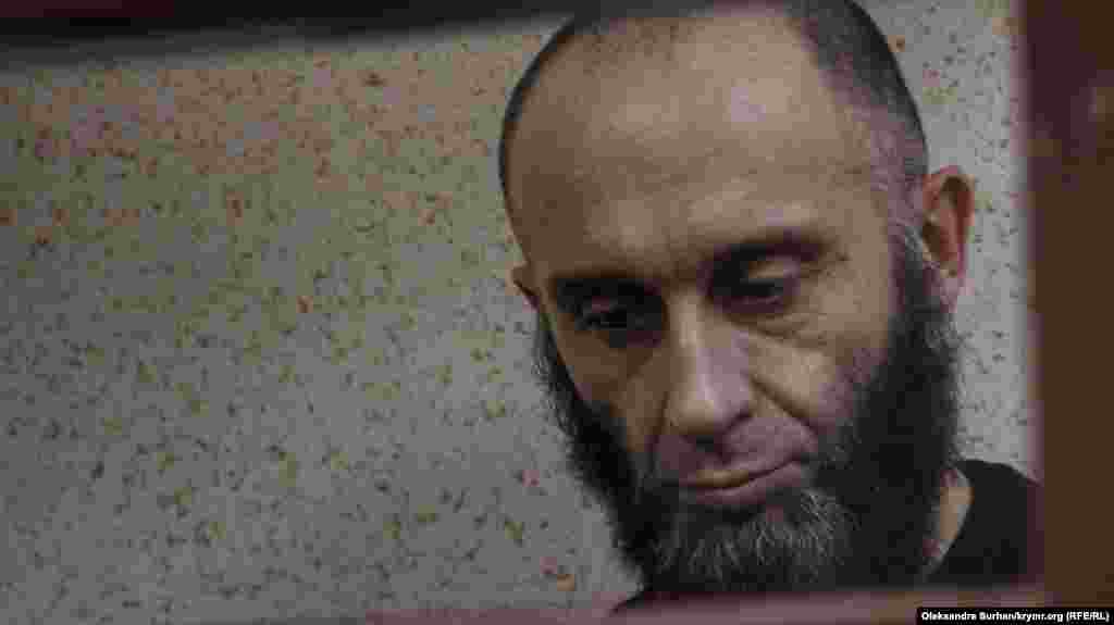 Серед затриманих були також і правозахисники. Наприклад – Риза Ізетов. Він захищав декількох одиночних пікетувальників, які були оштрафовані в 2017 році