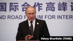 Путін заявив, що питання надання громадянства українцям, що проживають на окупованих територіях Донбасу, було «прораховане»