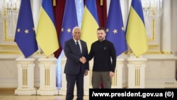 За його словами, ці кошти ЄС отримає від заморожених активів РФ, вони можуть бути також використані для військових цілей.