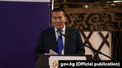 Эсен Момункулов.