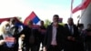 Incidenti ispred Skupštine, Dveri blokirale ulaz