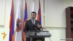Շարմազանով. «Հայաստանի բոլոր նախագահներն էլ Ռուսաստանի նախագահի հետ հանդիպումներին ռուսերեն են խոսել»