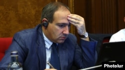 «Ելք» խմբակցության ղեկավար Նիկոլ Փաշինյանը ԱԺ նիստի ժամանակ, արխիվ