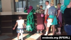 Предполагаемые беженцы на ж/д станции "Брест"