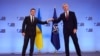 Президент України Володимир Зеленський (ліворуч) і генеральний секретар НАТО Єнс Столтенберґ. Брюссель, 16 грудня 2021 року 