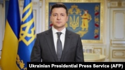 На думку Зеленського, існує два варіанти розвитку подій: «мінський» формат потрібно змінити, або використовувати інший формат