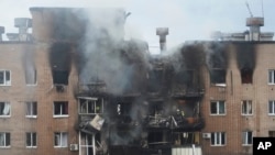 Разбураны ў выніку расейскага абстрэлу жылы дом у Харкаве, 7 чэрвеня 2025 году. Архіўнае фота