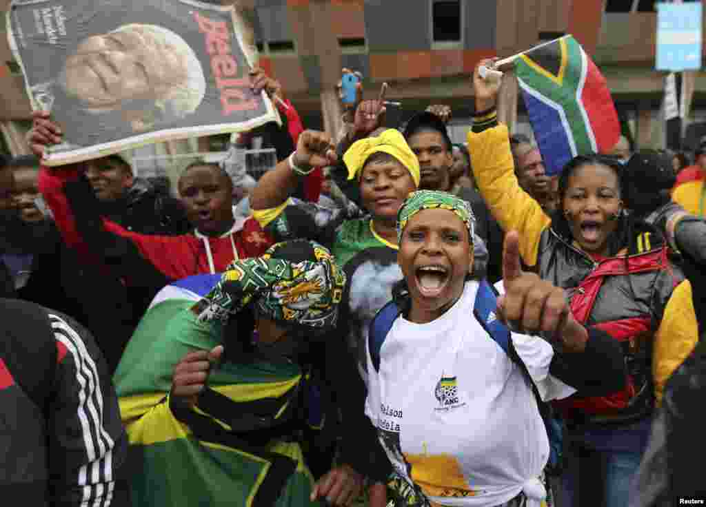 Johannesburg, 10. decembar 2013. Foto: REUTERS / Siphiwe Sibeko
