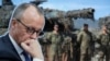 Лидерът на ХДС Фридрих Мерц на фона на германски военни. Колаж, Свободна Европа.