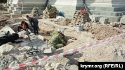 Розкопки біля стін Володимирського собору в заповіднику «Херсонес Таврійський», жовтень 2020 року