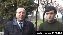Փաստաբաններ Տիգրան Հայրապետյանը (ձ) և Արա Ղարագյողյանը: