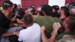Після загибелі дівчаток в таборі «Вікторія» одесити вийшли на протест до мерії (відео)