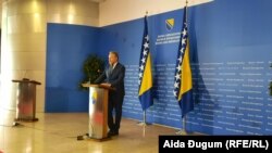 Predsjedavajući u Domu naroda Parlamentarne skupštine BiH Bakir Izetbegović nakon što je otkazana sjednica Zastupničkog doma