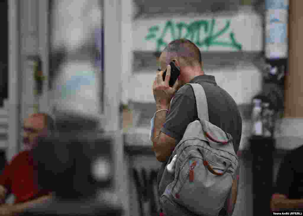 Još jedna od zamerki opozicije je i plata čelnika Telekoma Srbije, koja iznosi oko 3.600 evra. 
