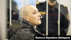 Максім Паўлюшчык падчас судовага працэсу