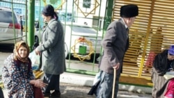 Ýaşy 70-e ýetmedik pensionerler pensiýa haklaryny bankomatlardan almaly edildi