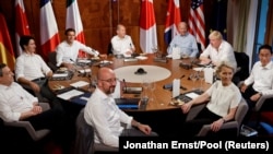 Робоча вечеря під час першого дня саміту лідерів країн G7 у баварському замку Шлос Ельмау, поблизу Гарміш-Партенкірхена, Німеччина, 26 червня 2022 р.