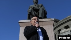 Вазген Манукян 