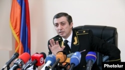 Դատական ակտերի հարկադիր կատարման ծառայության պետ Միհրան Պողոսյանը, արխիվ: