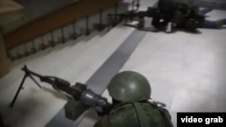 Крим. Сімферополь. Ніч із 26 на 27 лютого 2014 року. Парламент Криму з середини будівлі